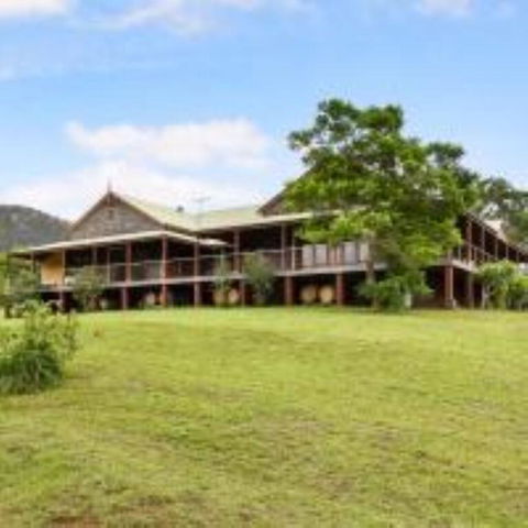 Eagles Rest @ Maluna Vineyard - Tourism Brisbane 3