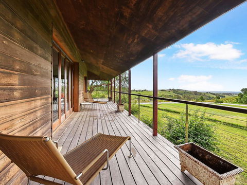 Eagles Rest @ Maluna Vineyard - Tourism Brisbane 0