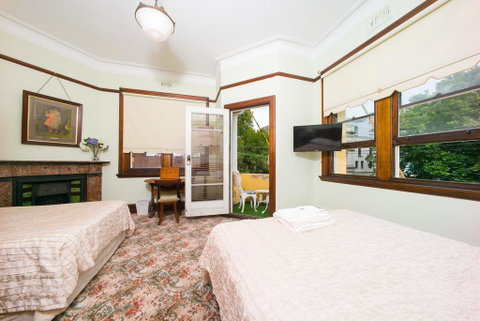 East Sydney Hotel - Brisbane Tourism 2