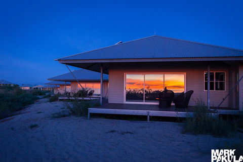 Eco Beach Resort - Tourism Brisbane 3