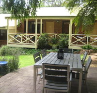 Edge Of The Forest Motel and Cottage - Brisbane Tourism
