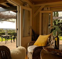 El Camino country cottage with terrace and stunning views - Tourism Brisbane