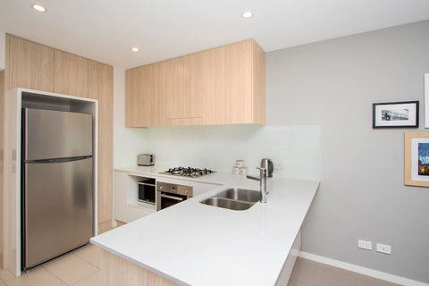 Elite Elegance 2BR@Hamilton APT With Parking - Brisbane Tourism 1