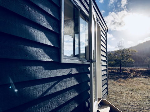 Elizabeth Tiny House - Brisbane Tourism 1