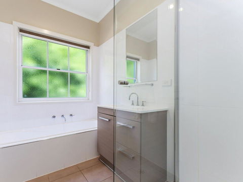 Elizas Townhouse - Tourism Brisbane 0