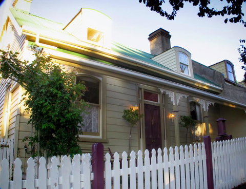 Ellie's Place On City Park - Tourism Brisbane 0