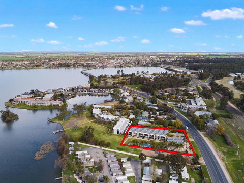 ELSINOR Townhouse 3 Mulwala - Tourism Brisbane 3