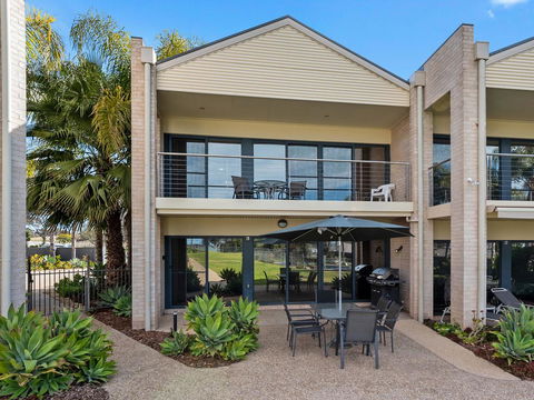 ELSINOR Townhouse 3 Mulwala - Tourism Brisbane 0