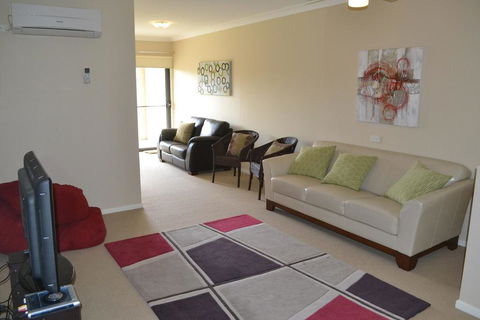 ELSINOR Townhouse 8 Mulwala - Tourism Brisbane 3