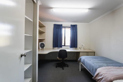 Erica Underwood House 6 Bedroom Flat - Brisbane Tourism 0