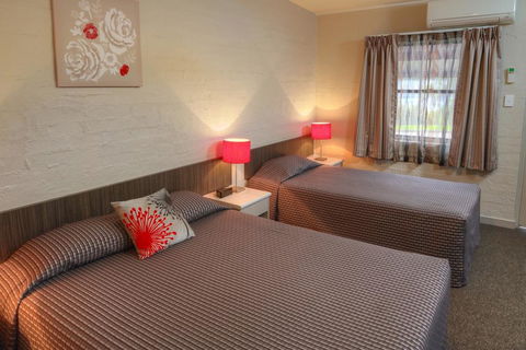 Everton Park Hotel - Brisbane 4u 1