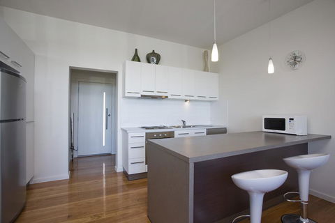 Exclusive Anglesea River Beach Apartment - Tourism Brisbane 1