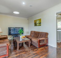 Exclusive Handy Holiday House - Brisbane 4u