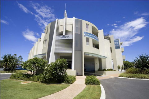 EXTRA LARGE 2 Bed Apartment - 3 Pools And Spa - Mountain View - BEACHFRONT LOCATION CABARITA BEACH - Tourism Brisbane 1