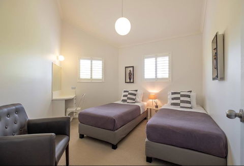 Fabulous Kangaroo Point 3 Bedroom Apartment - Tourism Brisbane 1