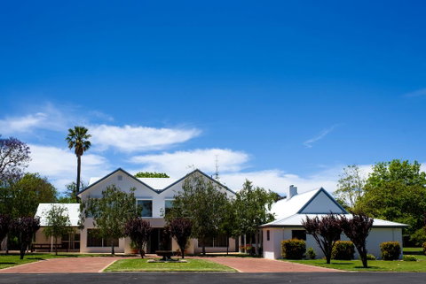 Fairlawn Estate - Tourism Brisbane 0
