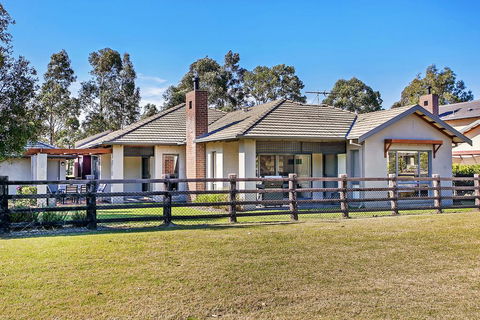 Fairview - Tourism Brisbane 0