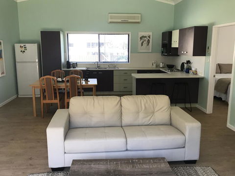 FAIRVIEW 25A - Waterfront Home - Tourism Brisbane 2