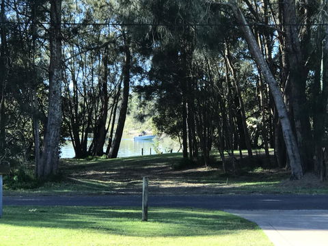 FAIRVIEW 25A - Waterfront Home - Tourism Brisbane 0