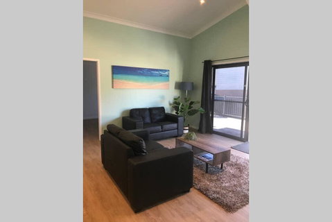 FAIRVIEW COTTAGE 25B - Waterfront Accommodation - Tourism Brisbane 1