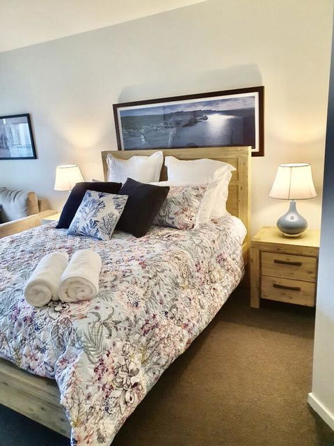 FAMILY ISLAND GETAWAY - BEACHFRONT APARTMENT - Brisbane 4u 3