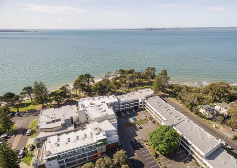 FAMILY ISLAND GETAWAY - BEACHFRONT APARTMENT - Brisbane 4u 0