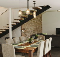 Farrant House - modern and contemporary - Brisbane Tourism