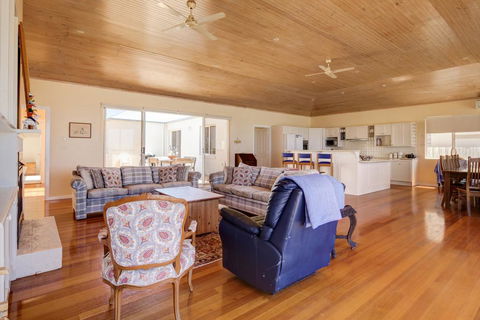 Fleetwood - Brisbane Tourism 2