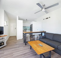 Flynns Beach Apartments 4 41 Pacific Drive - Brisbane Tourism
