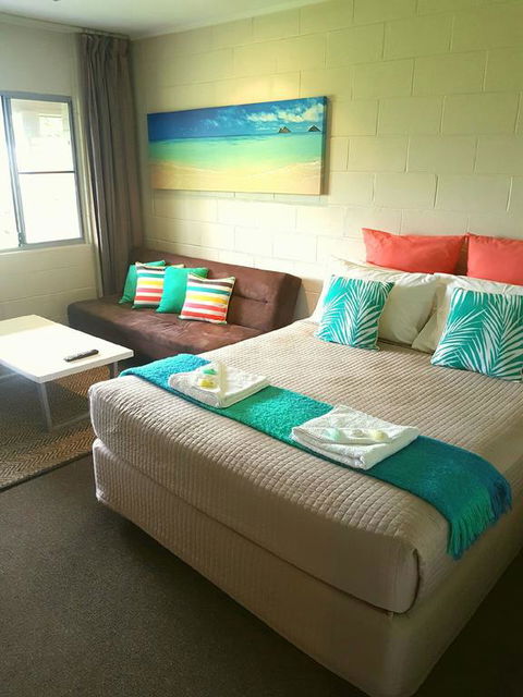 Forrest Beach Hotel/motel - Tourism Brisbane 3