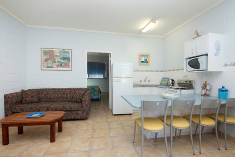 Forster Lodge 6, Cnr Wallis & West Street, Forster - Brisbane Tourism 2