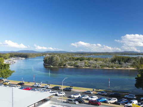 Forster Towers 54 With Lake And Ocean Views - Brisbane Tourism 3