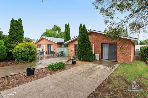 Fossicker Caravan Park - Tourism Brisbane 3