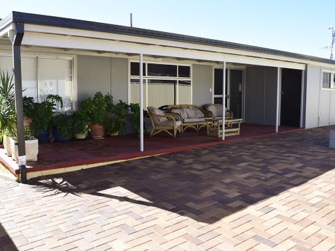 Fossickers Cottages - Tourism Brisbane 2