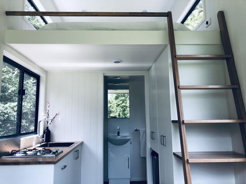 Francisco D'Anconia Tiny House - Brisbane Tourism 1