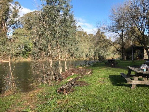 Gentle Annie Caravan Park - Tourism Brisbane 3