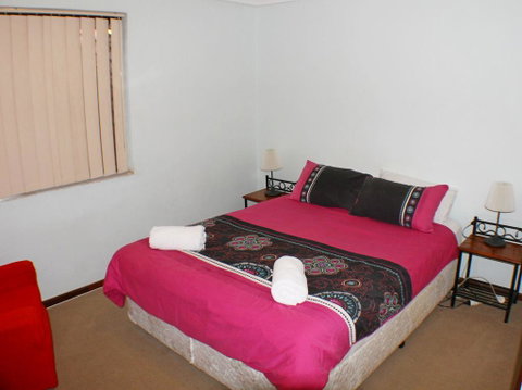 Geraldton Holiday Unit - Brisbane Tourism 2