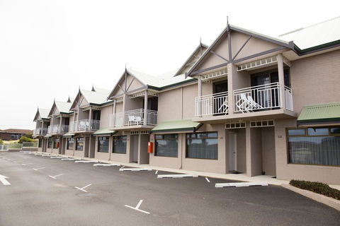 Geraldton Motor Inn - Brisbane Tourism 3
