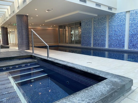 GLENELG Five Stars - Brisbane Tourism 1