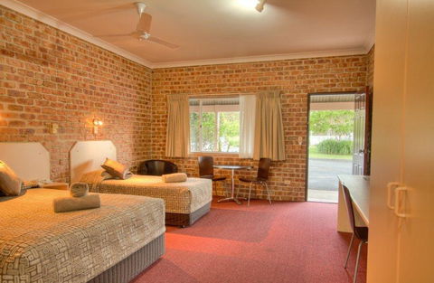 Country Lodge Motel - Tourism Brisbane 2