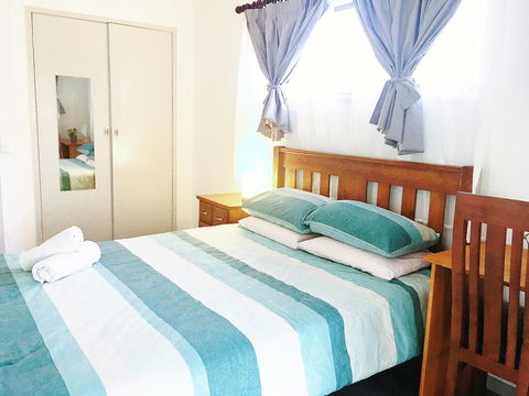 Gold Coast Holiday House - Tourism Brisbane 0