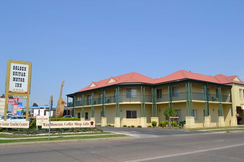 Golden Guitar Motor Inn - Tourism Brisbane 2