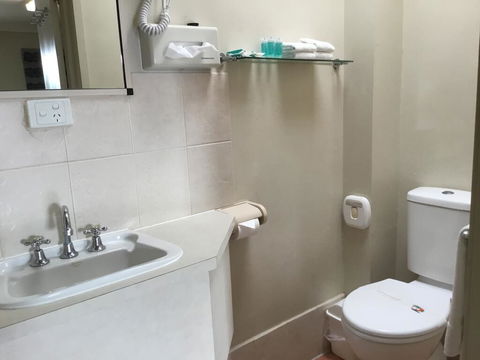 Golden Palms Motor Inn - Tourism Brisbane 1