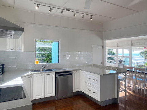 Golden Sands At Beachmere - Brisbane Tourism 2