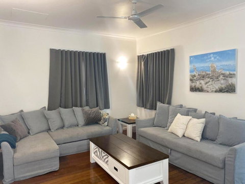 Golden Sands At Beachmere - Brisbane Tourism 3