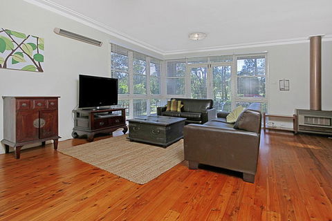 GOLF 39 MOLLYMOOK BEACH - Brisbane 4u 2