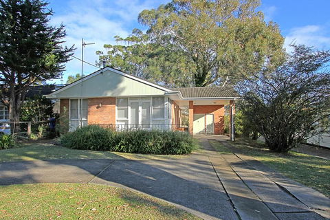 GOLF 39 MOLLYMOOK BEACH - Brisbane 4u 3