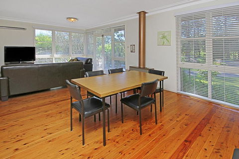 GOLF 39 MOLLYMOOK BEACH - Brisbane 4u 1