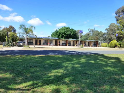 Golfers Retreat Motel - Tourism Brisbane 0