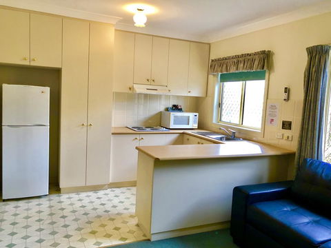 Golfview Motor Inn - Tourism Brisbane 0
